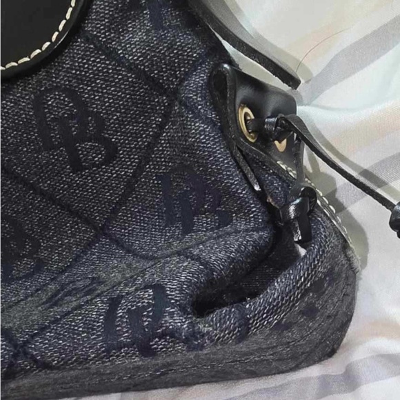 Authentic Vintage Dooney & Bourke Black Monogram Purse - Picture 14 of 16